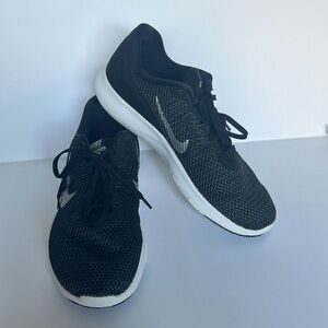 Nike black Flex TR 7 size 7.5